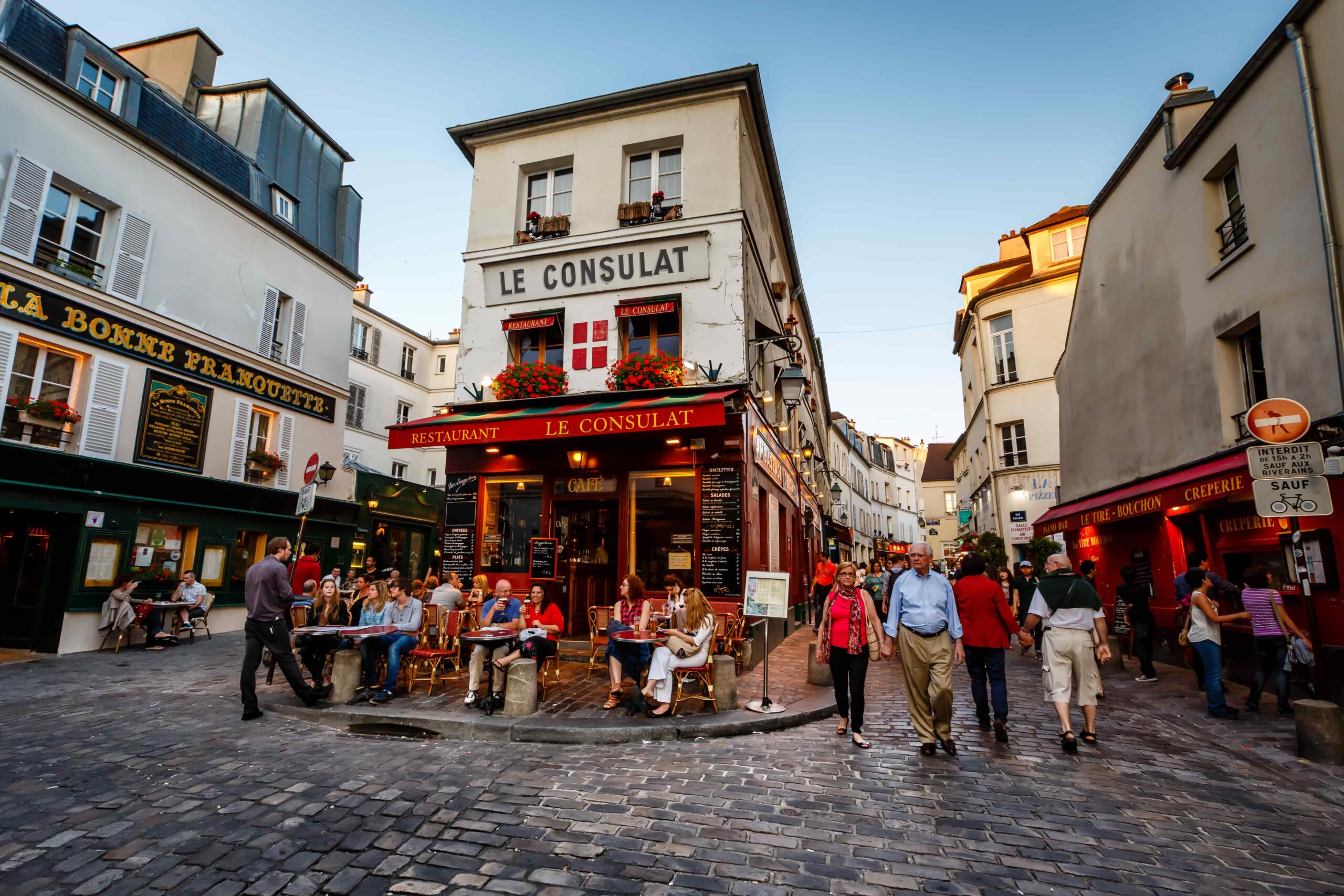 15-minute city concept, Paris Cafe in Paris, Montmartre